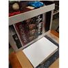 Image 2 : FOLDER OF CANUCKS PRINTS AND POSTERS
