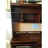 Image 2 : 3 DRAWER BROWN DESK WITH PULL OUT TRAY AND GALLERY