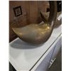 Image 3 : 2 LARGE BRASS SWANS