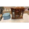 Image 1 : ESTATE JEWELLERY BOX AND CONTENTS
