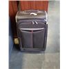 Image 1 : GREEN SWISS ARMY SUITCASE