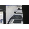 Image 4 : INSIGNIA PLAYSTATION 5 CHARGING SYSTEM WITH SMARTPHONE CLIP