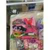 Image 2 : LOT OF BARBIE DOLLS AND BARBIE PLAYSETS WITH ACCESSORIES