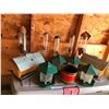 Image 1 : Decorative Flower Pot & Assortment of Bird Buffet Feeders
