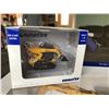 Image 3 : Komat'su die cast model; Komat'su die cast model (skid steer)