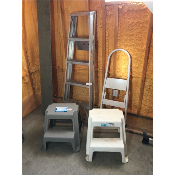 Step stools (x2), plastic, Featherlite portable aluminum ladder, step ladder (metal)