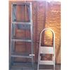Image 4 : Step stools (x2), plastic, Featherlite portable aluminum ladder, step ladder (metal)