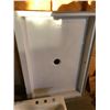 Image 4 : American Standard sink; fibreglass basin with drain hole