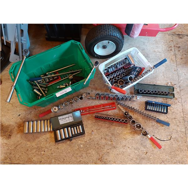 Asst socket sets and screwdriver tips