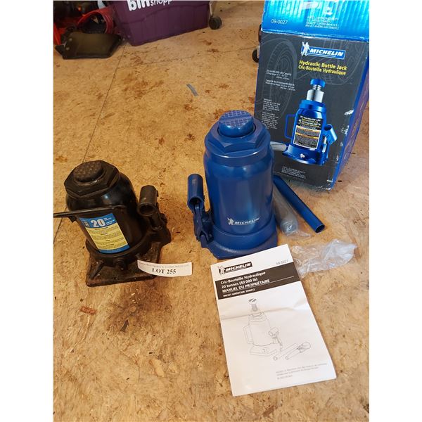 Hydraulic jacks (PowerFit & Michelin) (x2)