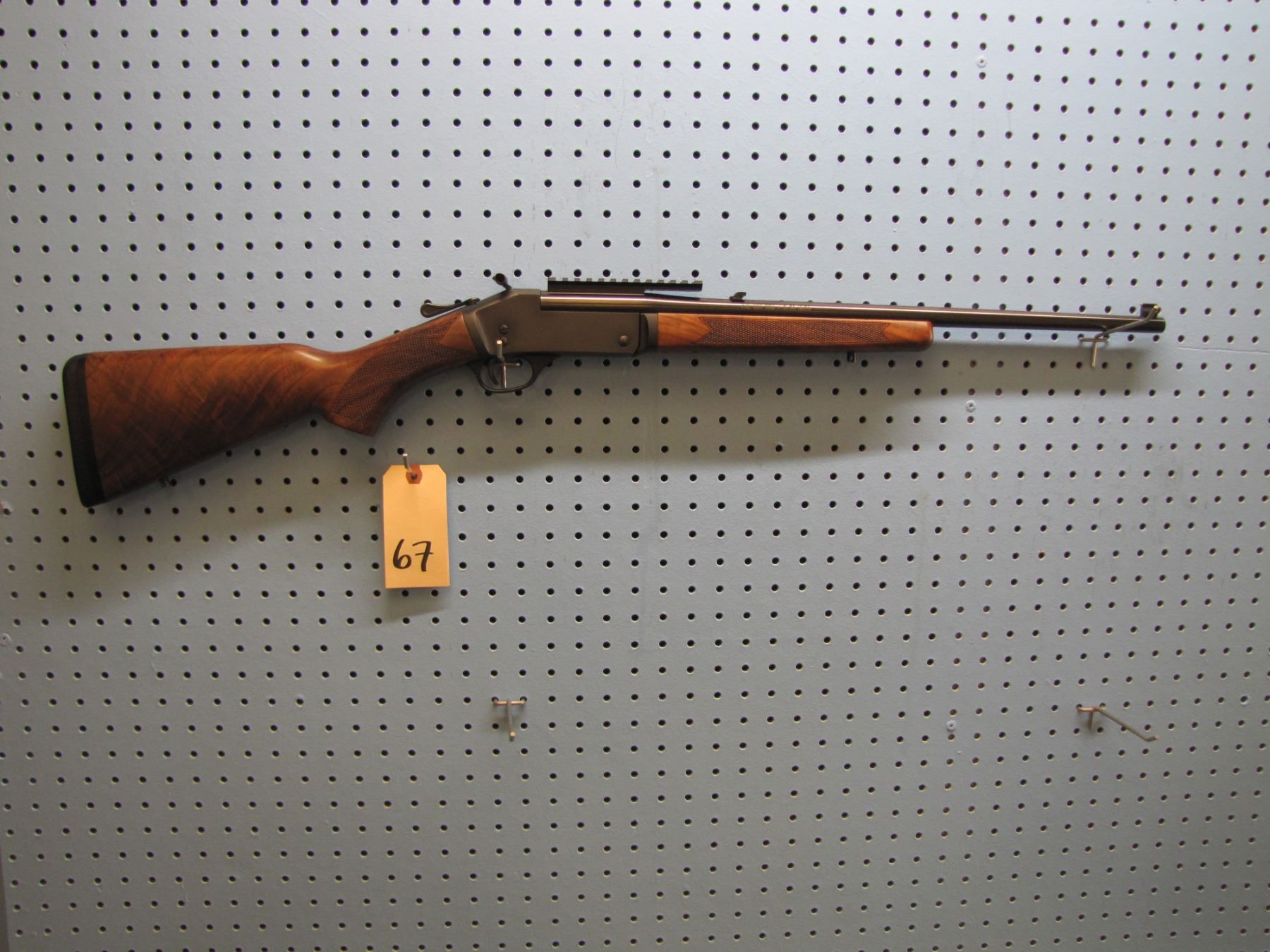 Henry Single Shot (H015) 223/5.56 Nato, 22" barrel. Factory adjustable