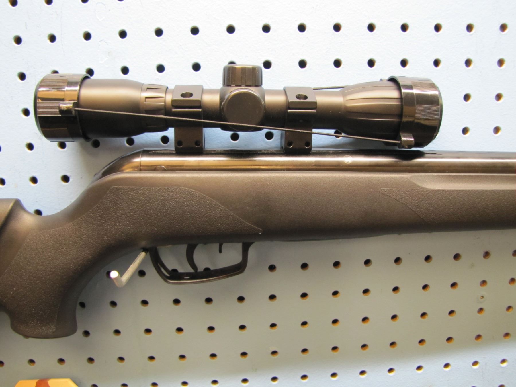 Gamo varmint .177 calibre pellet gun, velocity 1250 FPS with PBA