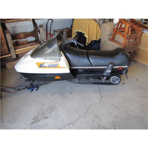 1985 Ski Doo Formula SP: 463 cc Rotax engine; 2 cyl. Liquid cooled; oil injected; 16.5" track; full