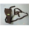 Image 1 : shoulder holster