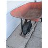 Image 2 : wheelbarrow