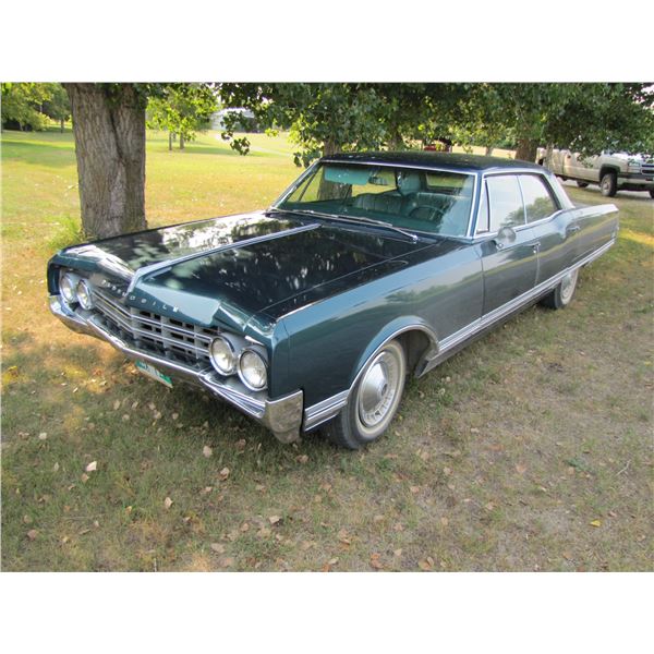 1965 Oldsmobile 98, 4 door, 430 ci, 8 cylinder, automatic, hard top, saftied, showing 77088.1 miles