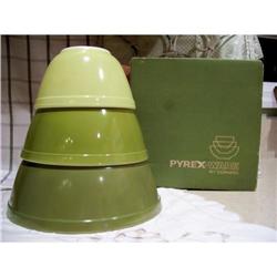 Pyrex Verde Mixing Bowls Set  MIB  NIB #2375736