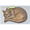 Image 1 : SLEEPING CAT SCULPTURE SIGNED AUSTIN PROD 1971