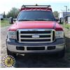 Image 2 : 2005 FORD F550 SERVICE TRUCK 4X4 CREW CAB DIESEL