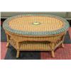 Image 1 : WICKER TABLE APPROX H-16.5" W-20" L-34"