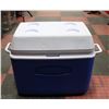 Image 1 : RUBBERMAID COOLER