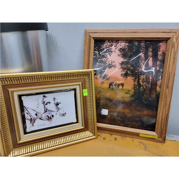 PAIR OF FRAMED HORSE PRINTS