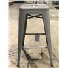 Image 2 : 4 GREY METAL BAR HEIGHT STACKING STOOLS