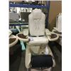 Image 2 : EUROPEAN TOUCH SOLACE COMMERCIAL MASSAGING PEDICURE CHAIR WITH WHIRLPOOL FOOT SPA AND 2 REMOTES