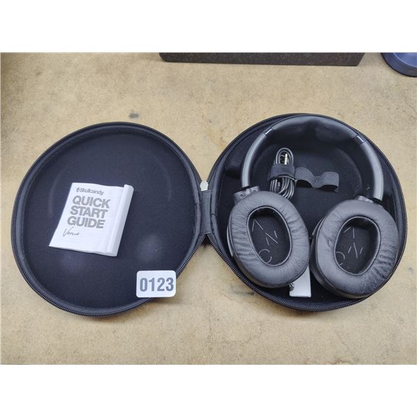 Skull Candy Bluetooth Over Ear Headphones