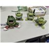 Image 1 : Frog Statue Collection