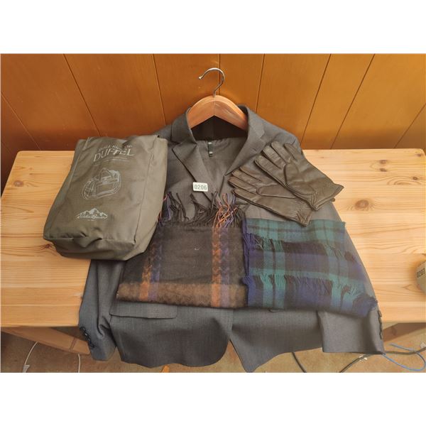 Kenneth Cole Suit & Accessories