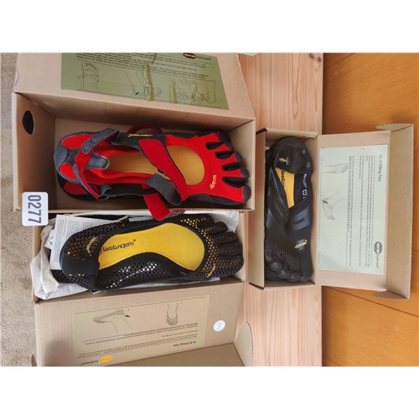 Set of Toe-Shoes, Like-New