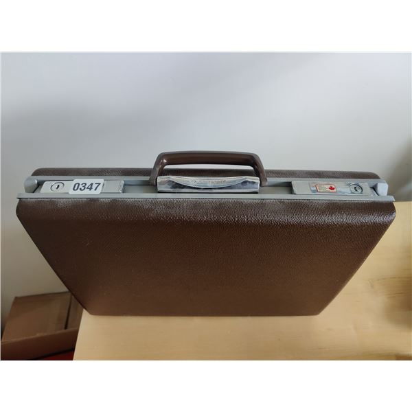 Samsonite Locking Briefcase Beck Auctions Inc.