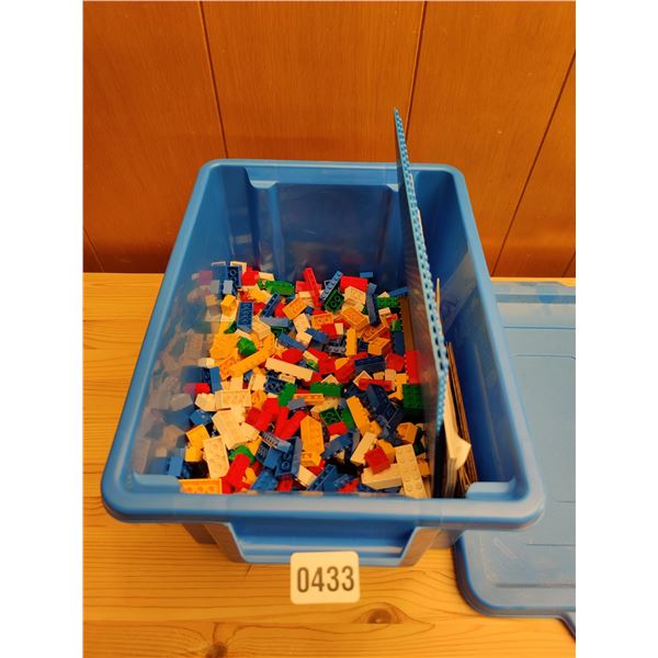 Box of Misc Lego Parts