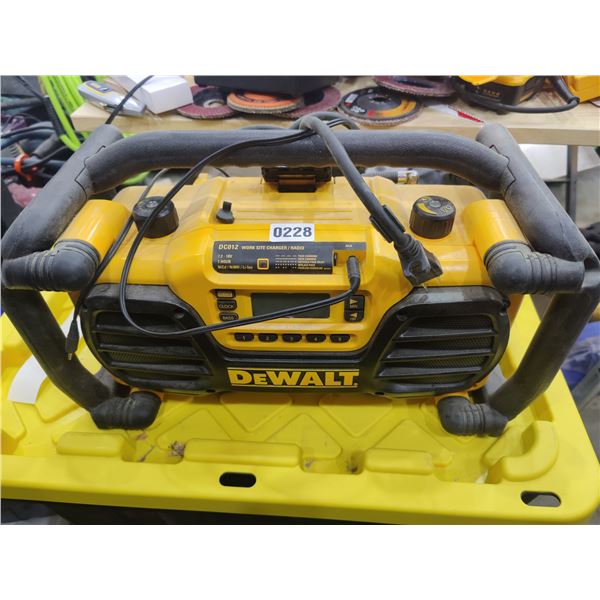 DeWalt Work Site Radio/Charger