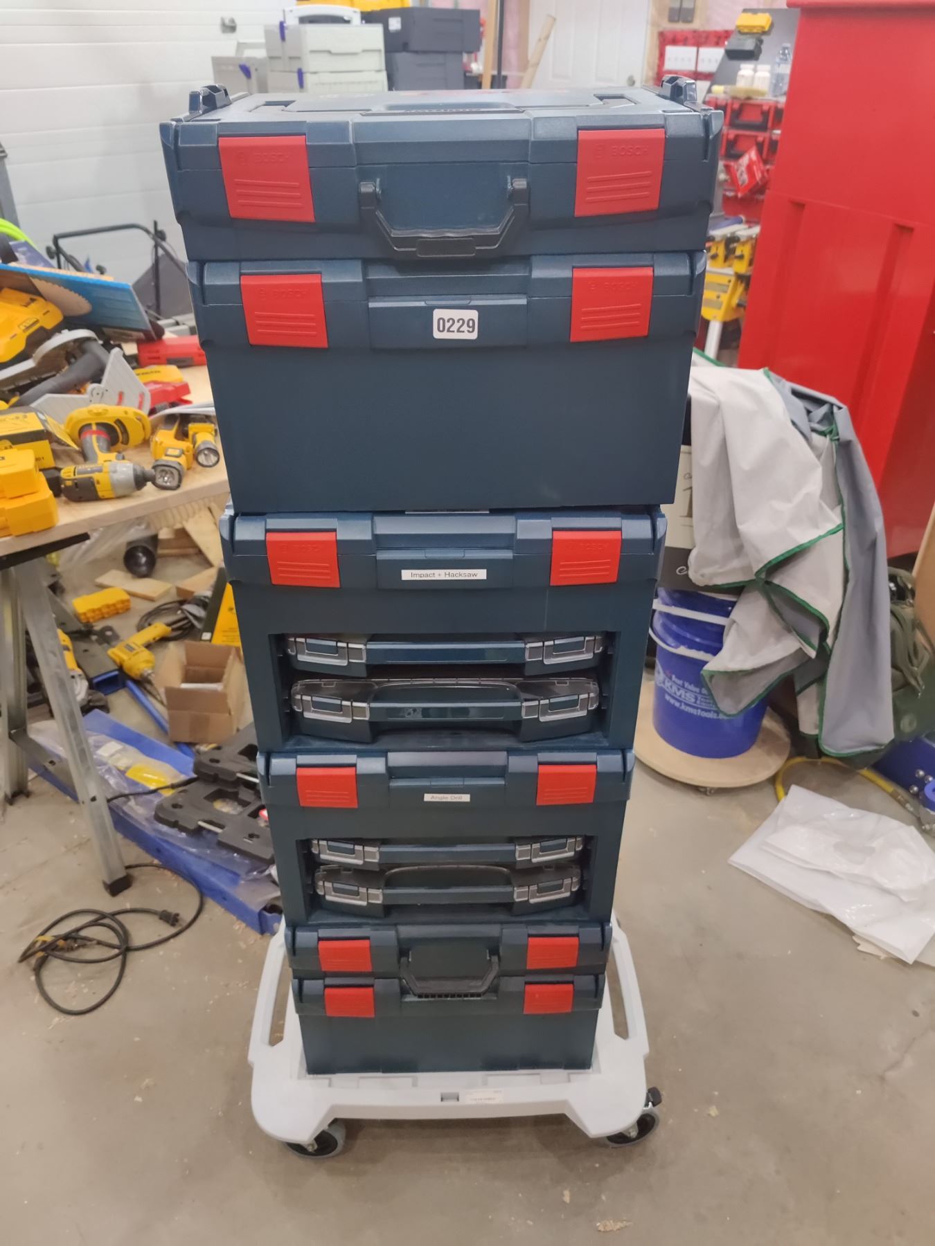 Bosch Modular Bosch Modular Work Site Organizer Shelving Unit - Beck Auctions Inc.