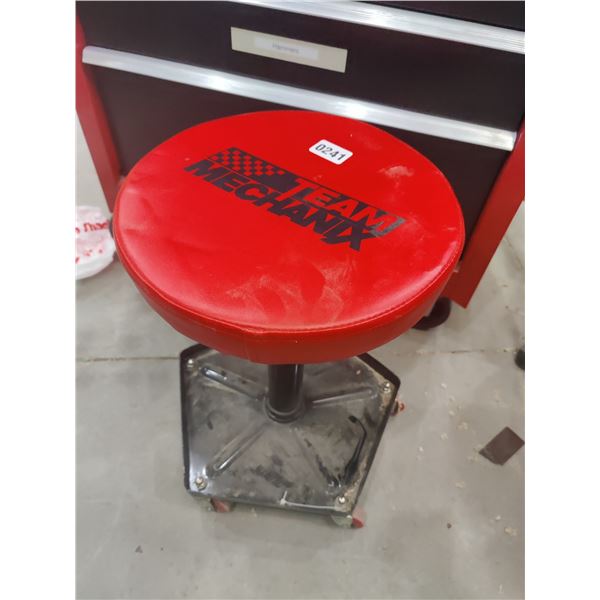Team Mechanix Garage Stool