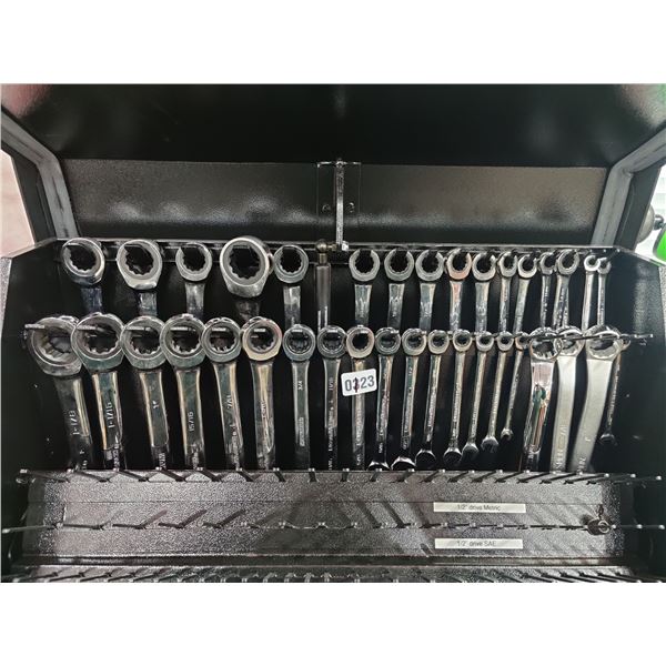 Ratcheting Combination Wrenches