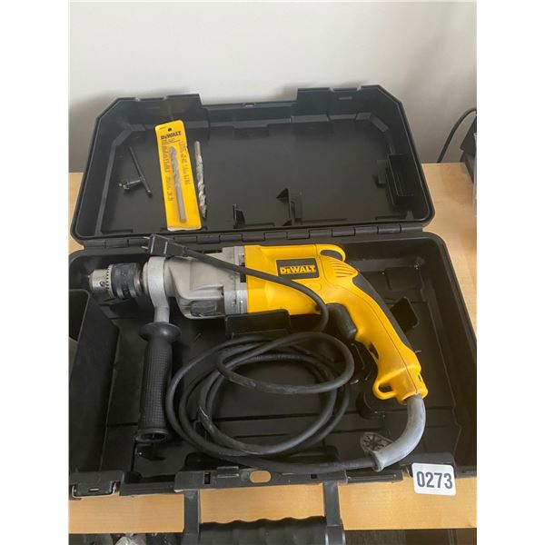 Dewalt 5/8" VSR Hammerdrill with Bits