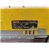 Image 2 : Dewalt Variable Speed Belt Sander DW433