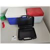 Image 1 : 2 Mini Coolers and Tool Case