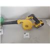 Image 1 : Dewalt Cordless Blower DCE100