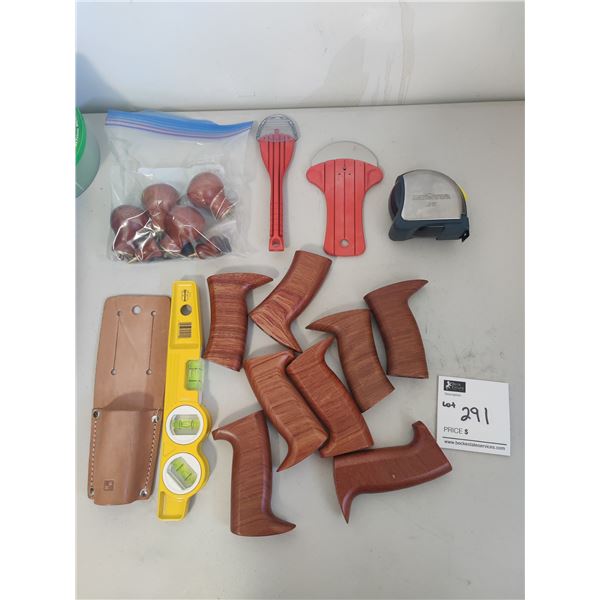 Assorted Tool Handels