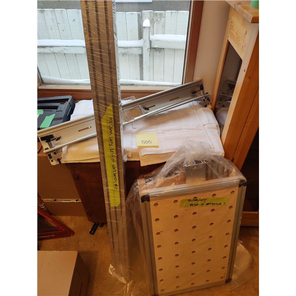 Pro Fench AF400, Assorted Metal Tracks & Hardware