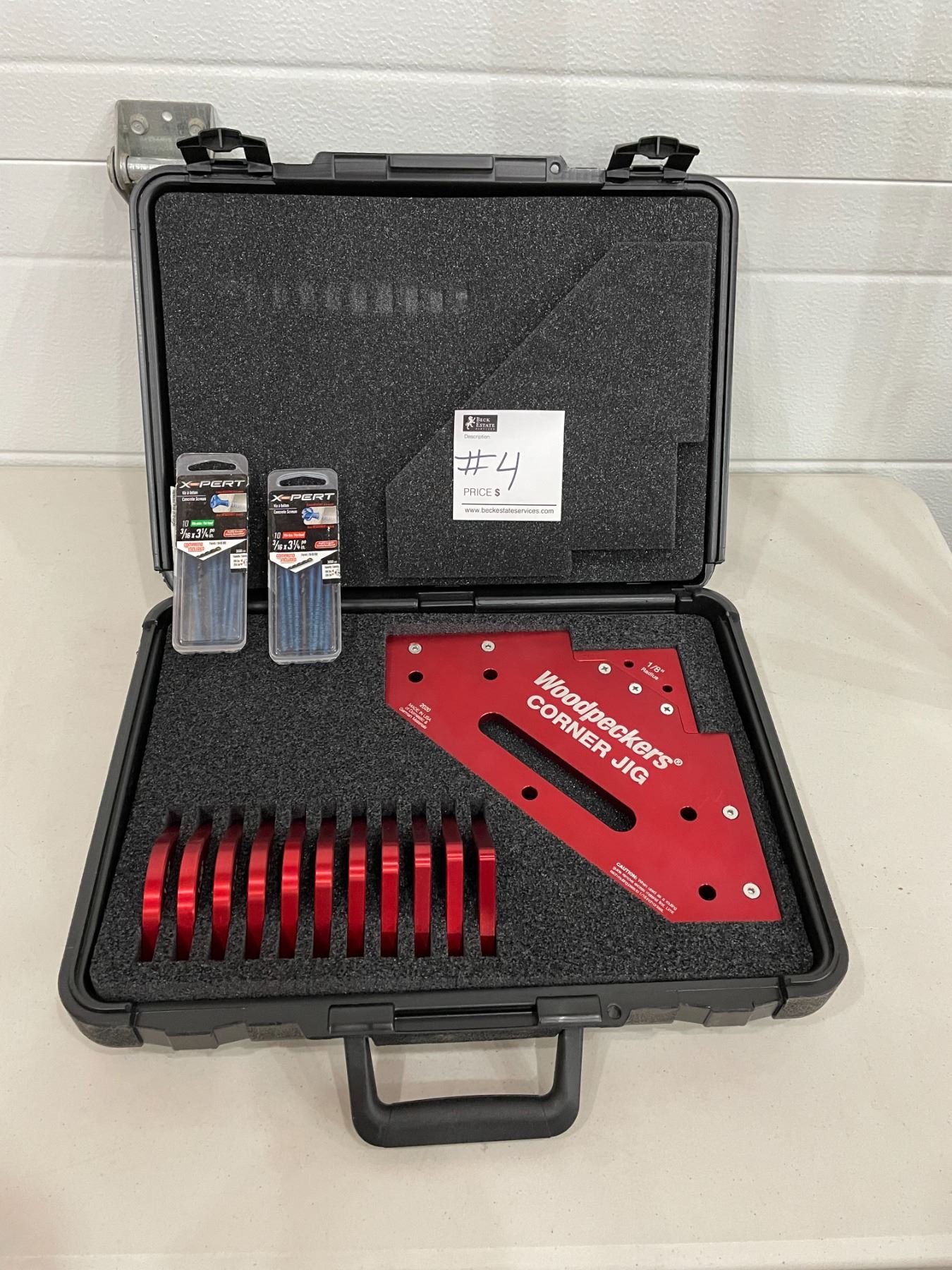 Woodpeckers Corner Jig with Concrete Screws