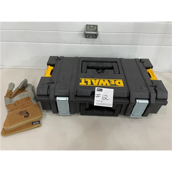 Dewalt Tough System Drawer Unit DS150 with Work Gloves