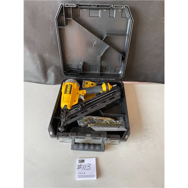 Dewalt Angled Finish Nailer D51276