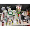Image 1 : Assorted Painting Supplies