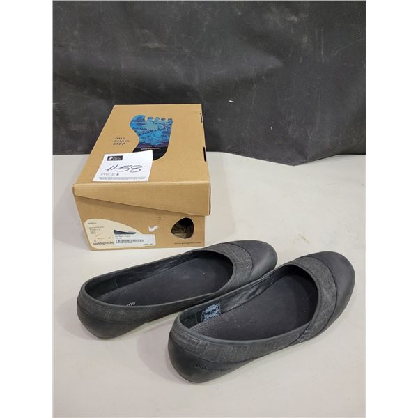 Patagonia Maha - Womens USA 9 (Brand New)