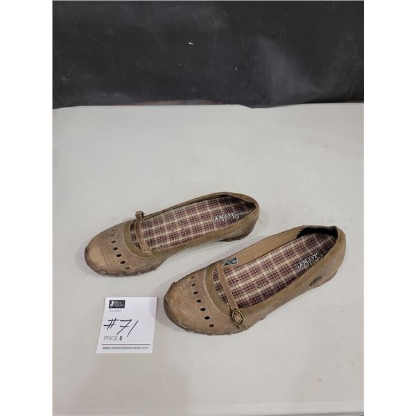 Sketchers Size USA 10 (Lightly Worn - No box)